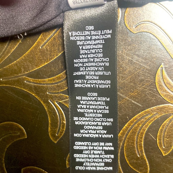 White House Black Market Pleated Black Mini Skirt Sz 8 - Picture 6 of 7